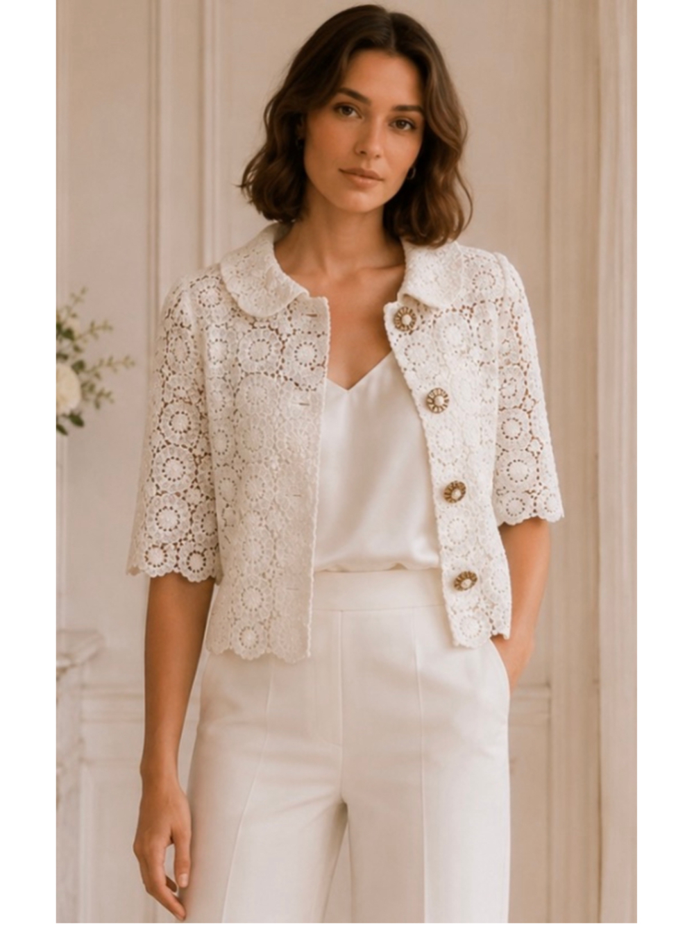 Dolce & Gabbana White Lace Cropped Jacket, Size 44/8 new!
